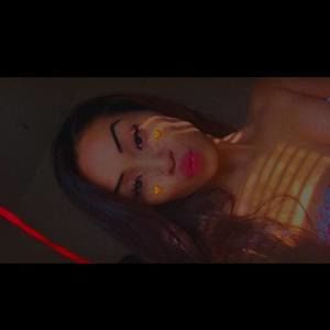 Meet your Posher, Amalia